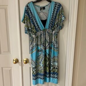 Beautiful summer dress size XL. Very flattering and light weight.